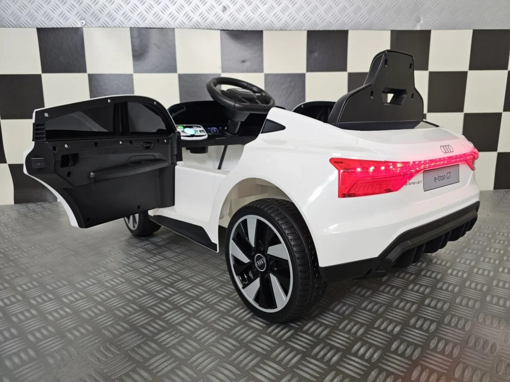 Otroški avto na akumulator AUDI E-Tron GT - Bela - 5