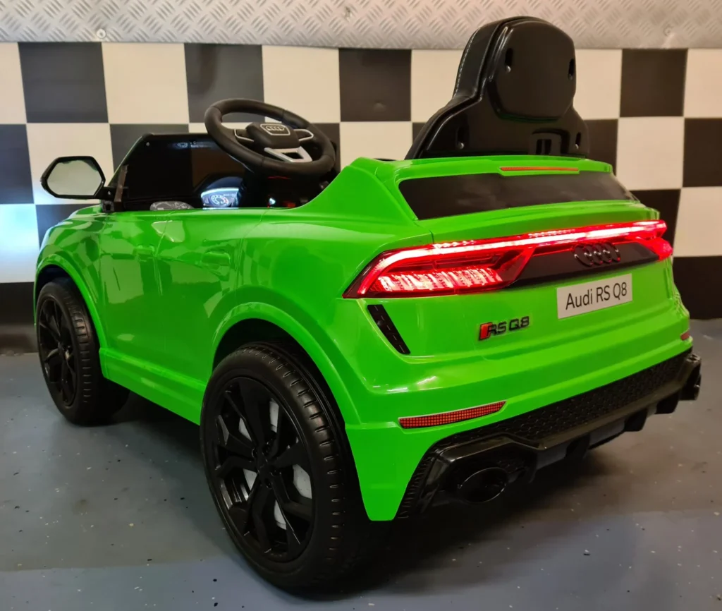 Otroški avto na akumulator AUDI RS Q8 - Zelena - 5