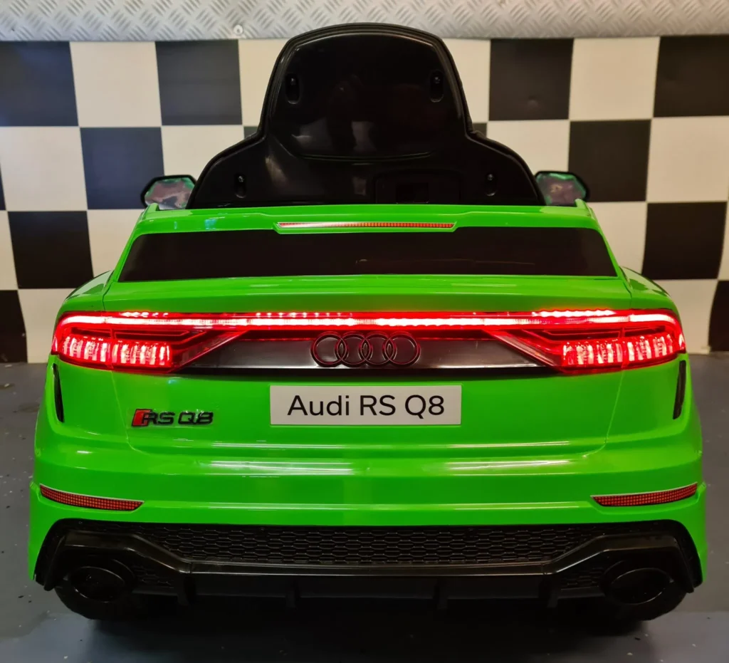 Otroški avto na akumulator AUDI RS Q8 - Zelena - 6
