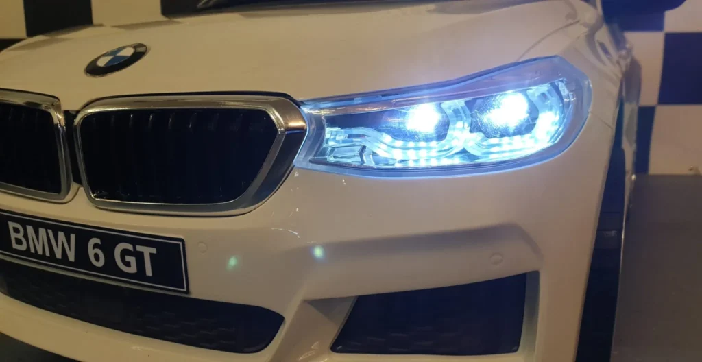 Otroški avto na akumulator BMW 6 GT - Bela - 8