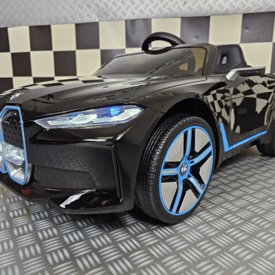 Otroški avto na akumulator BMW i4 - Črna - 2