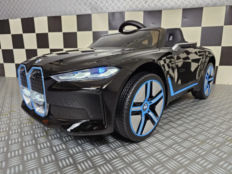 Otroški avto na akumulator BMW i4 - Črna - 2