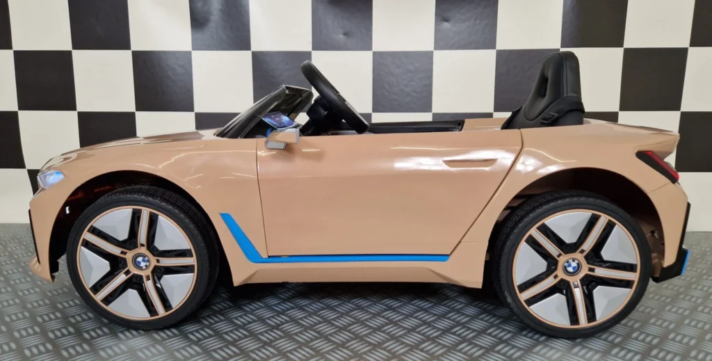 Otroški avto na akumulator BMW i4 - Šampanjec - 4
