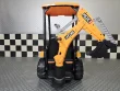 Otroški avto na baterije Traktor JCB Sitemaster s streho 6