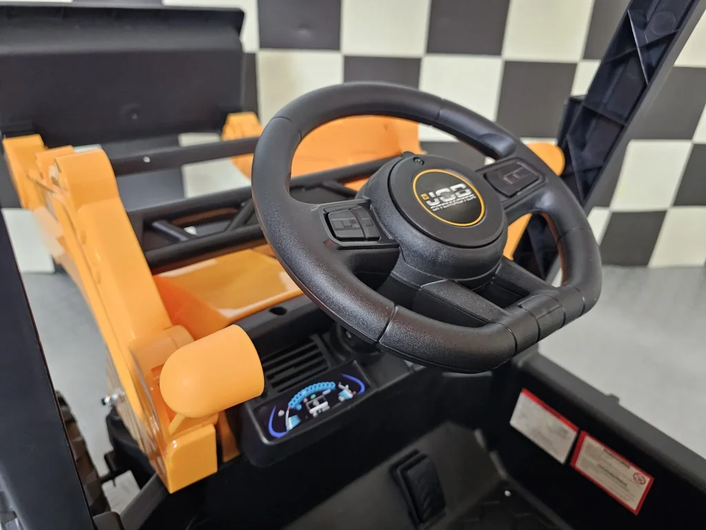 Otroški avto na baterije Traktor JCB Sitemaster s streho 7